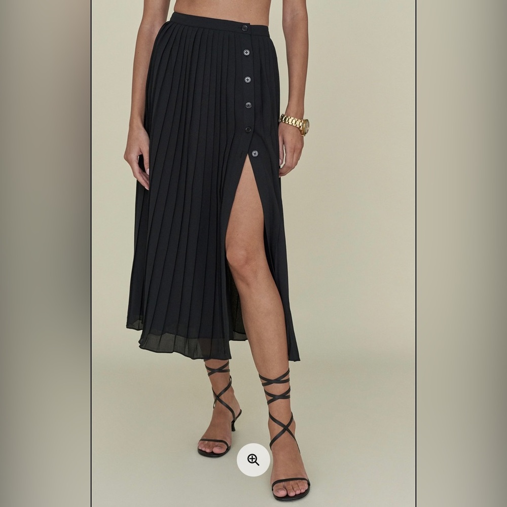Reformation Verona Midi Skirt in Black - Large